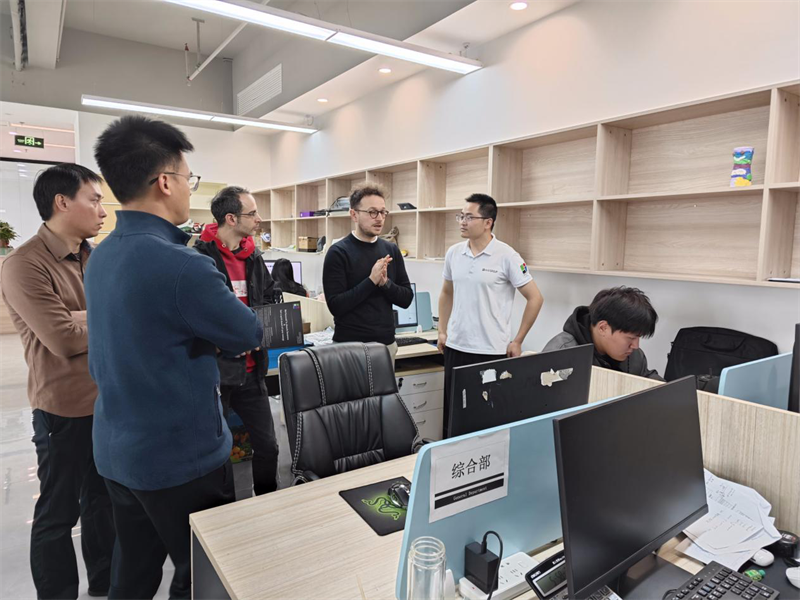 ยินดีต้อนรับพันธมิตรในยุโรปเพื่อเยี่ยมชมกลุ่ม Hi-Q!- วางกลยุทธ์อนาคตของการกระโดดเย็นในยุโรป